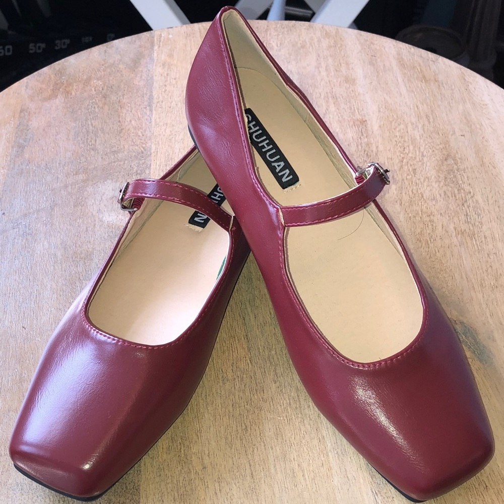 CHUHUAN Mary Jane Square Toe Flats with Adjustable Strap in Size 40 EU: 9-9.5 US
